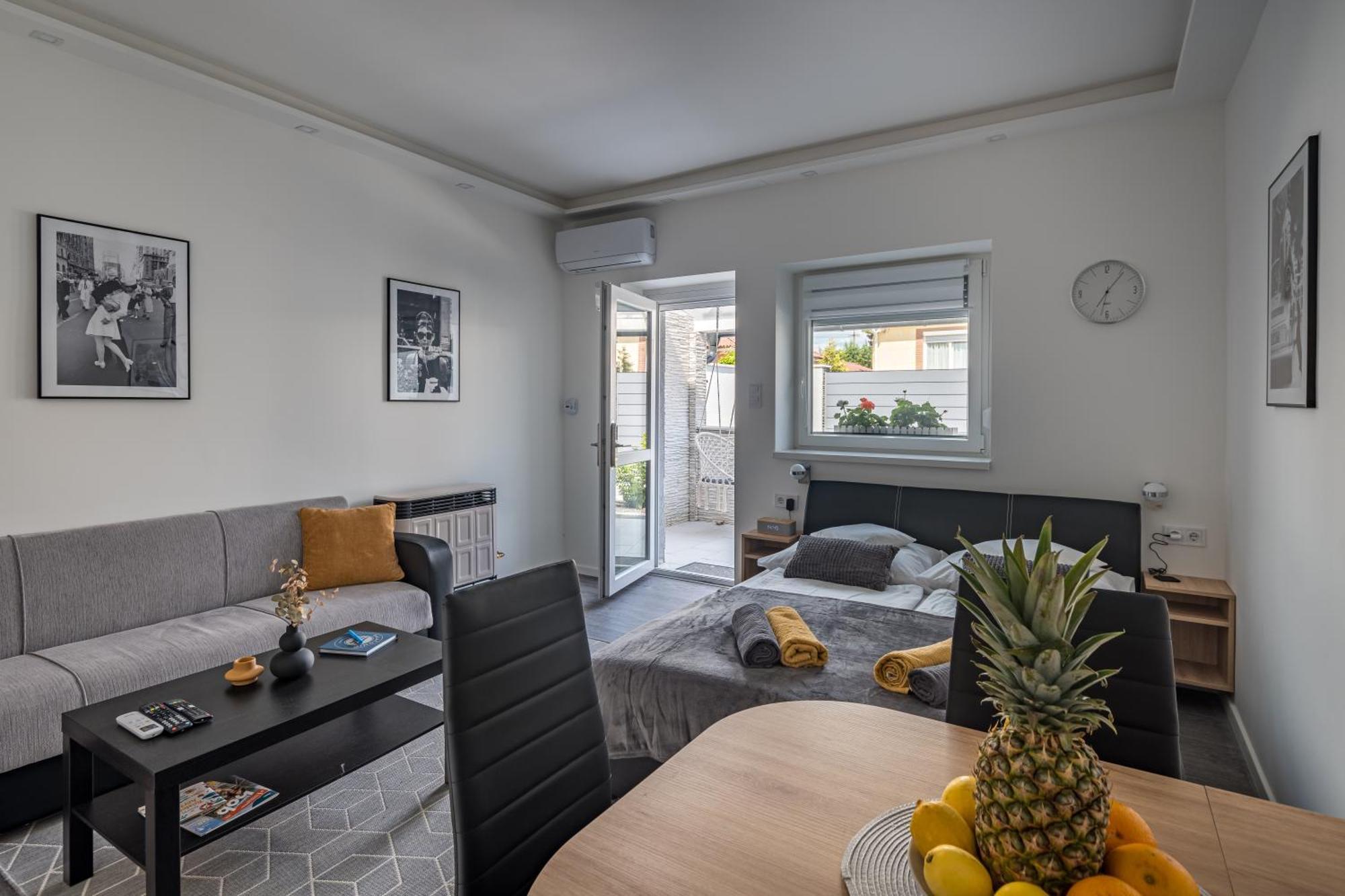 Balatonic Lemon Apartmanhaz Siófok Zewnętrze zdjęcie