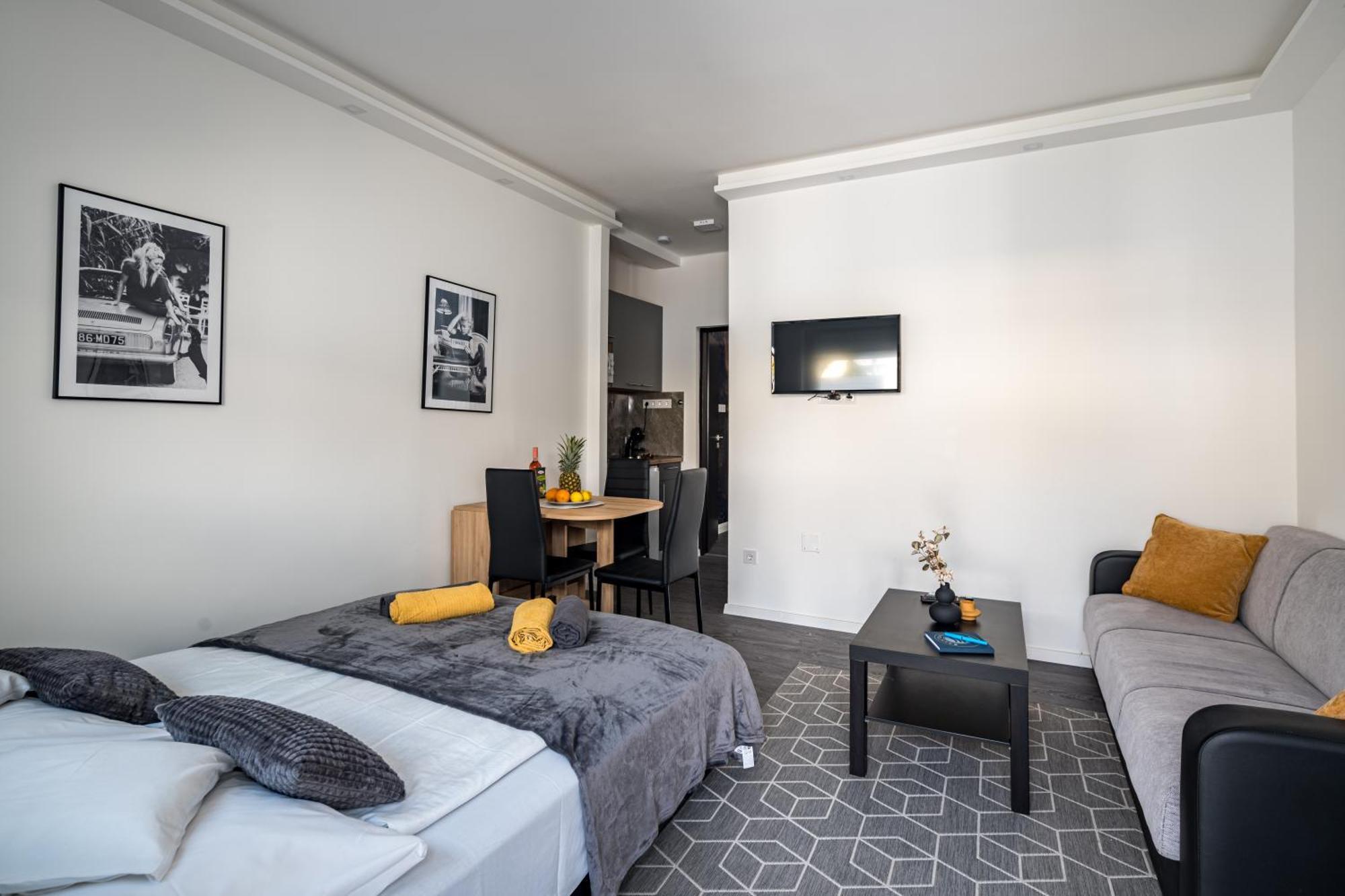 Balatonic Lemon Apartmanhaz Siófok Zewnętrze zdjęcie
