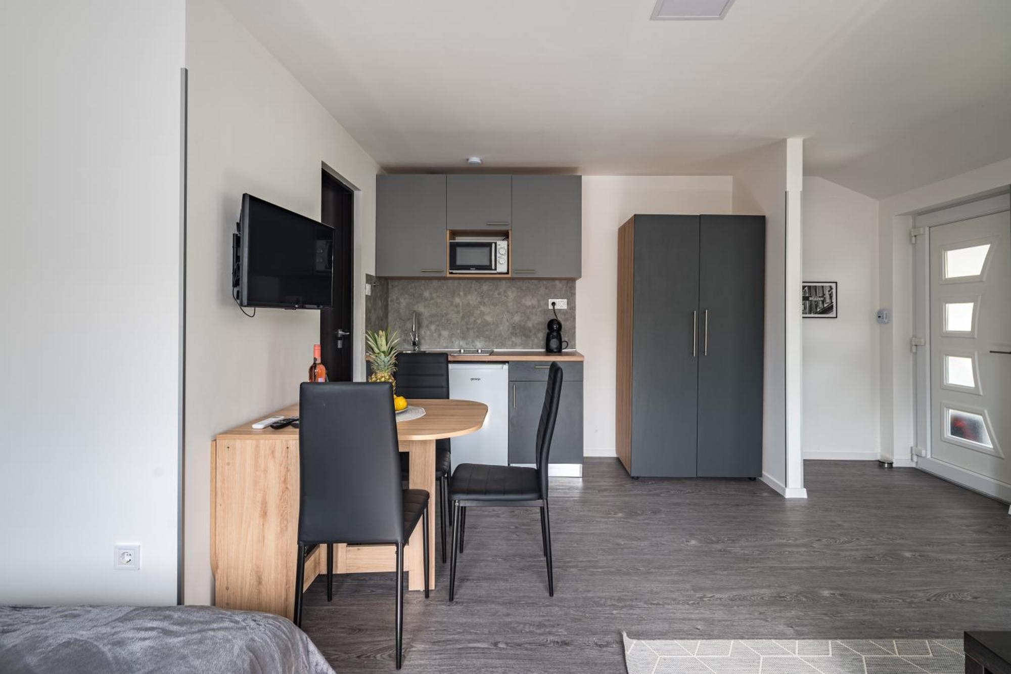 Balatonic Lemon Apartmanhaz Siófok Zewnętrze zdjęcie