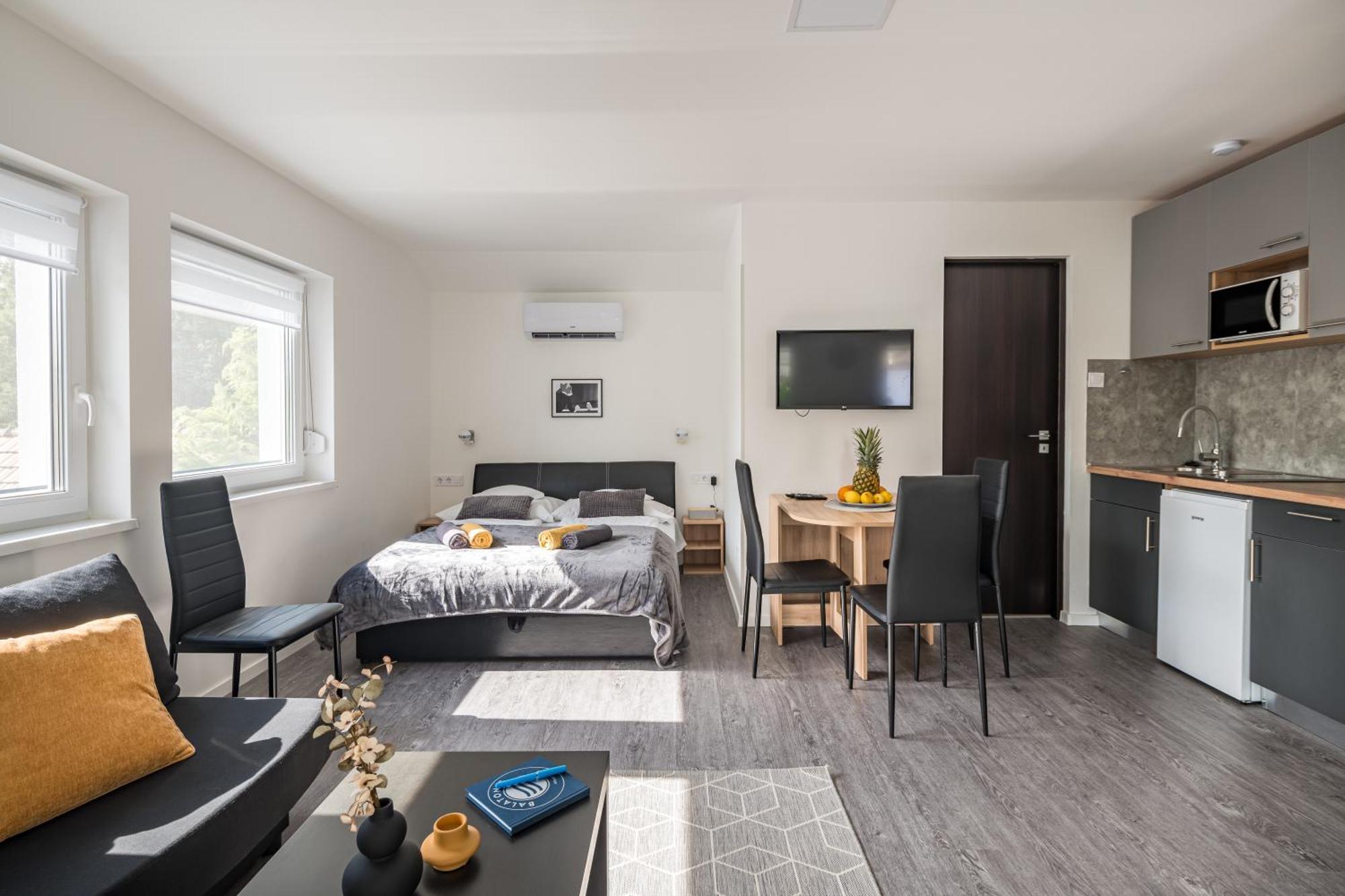 Balatonic Lemon Apartmanhaz Siófok Zewnętrze zdjęcie