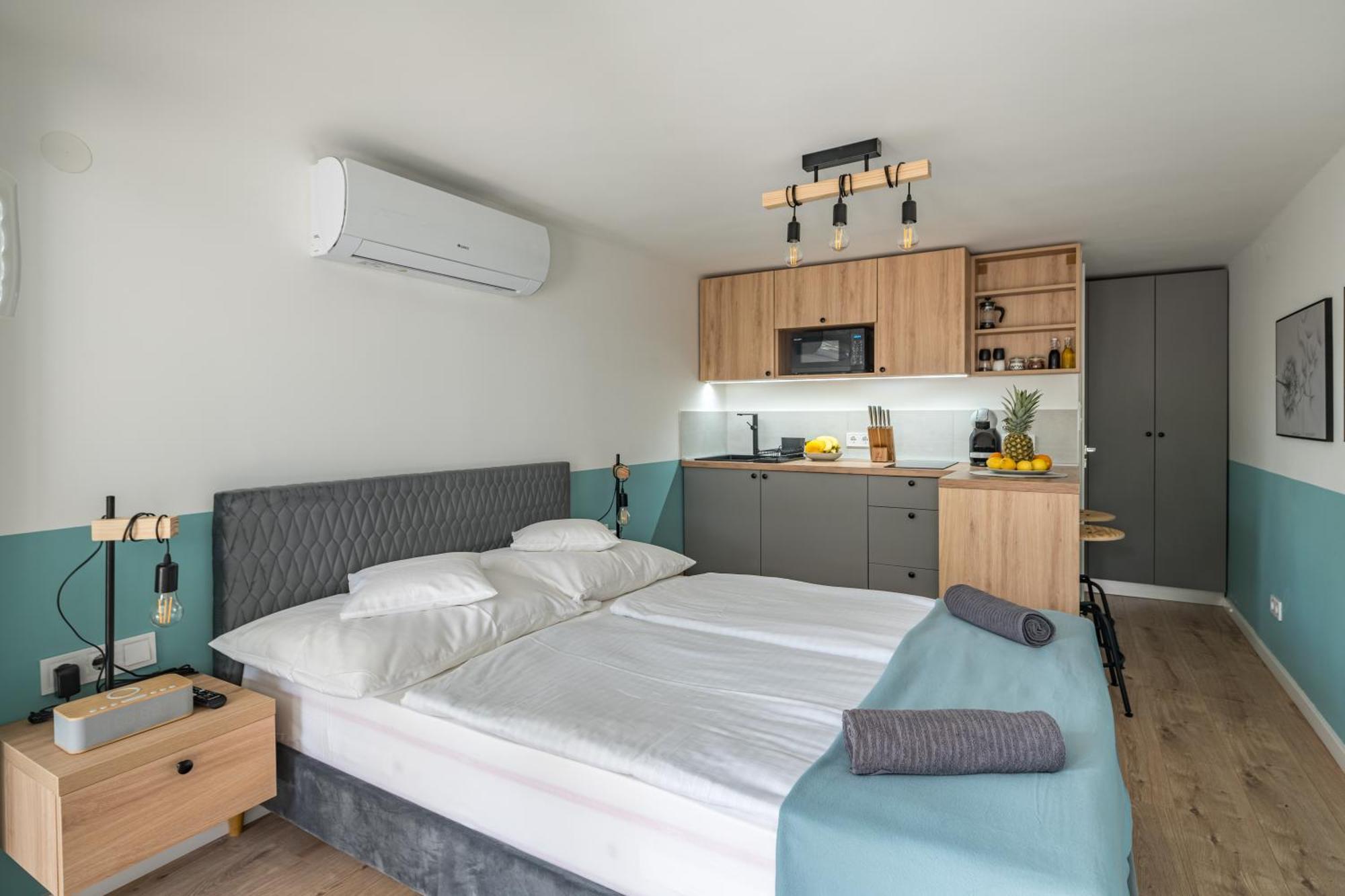 Balatonic Lemon Apartmanhaz Siófok Zewnętrze zdjęcie