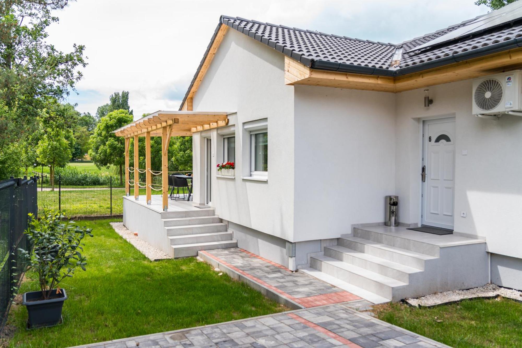 Balatonic Lemon Apartmanhaz Siófok Zewnętrze zdjęcie