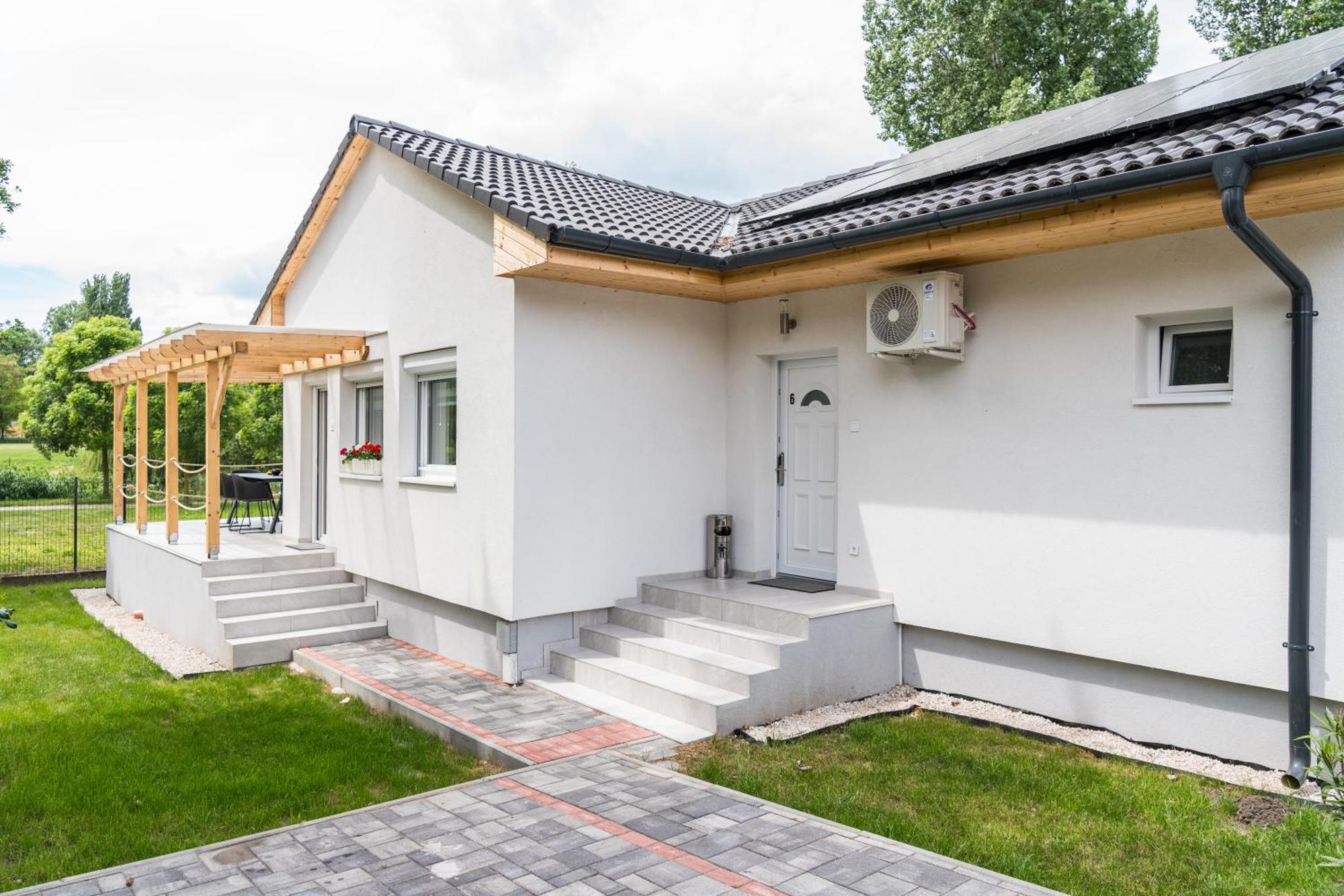 Balatonic Lemon Apartmanhaz Siófok Zewnętrze zdjęcie