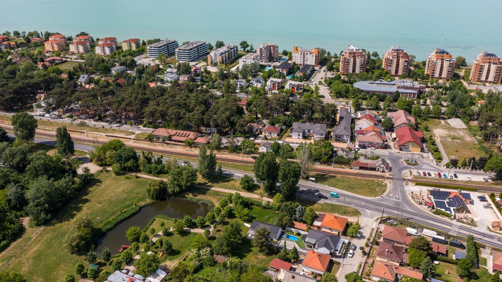 Balatonic Lemon Apartmanhaz Siófok Zewnętrze zdjęcie
