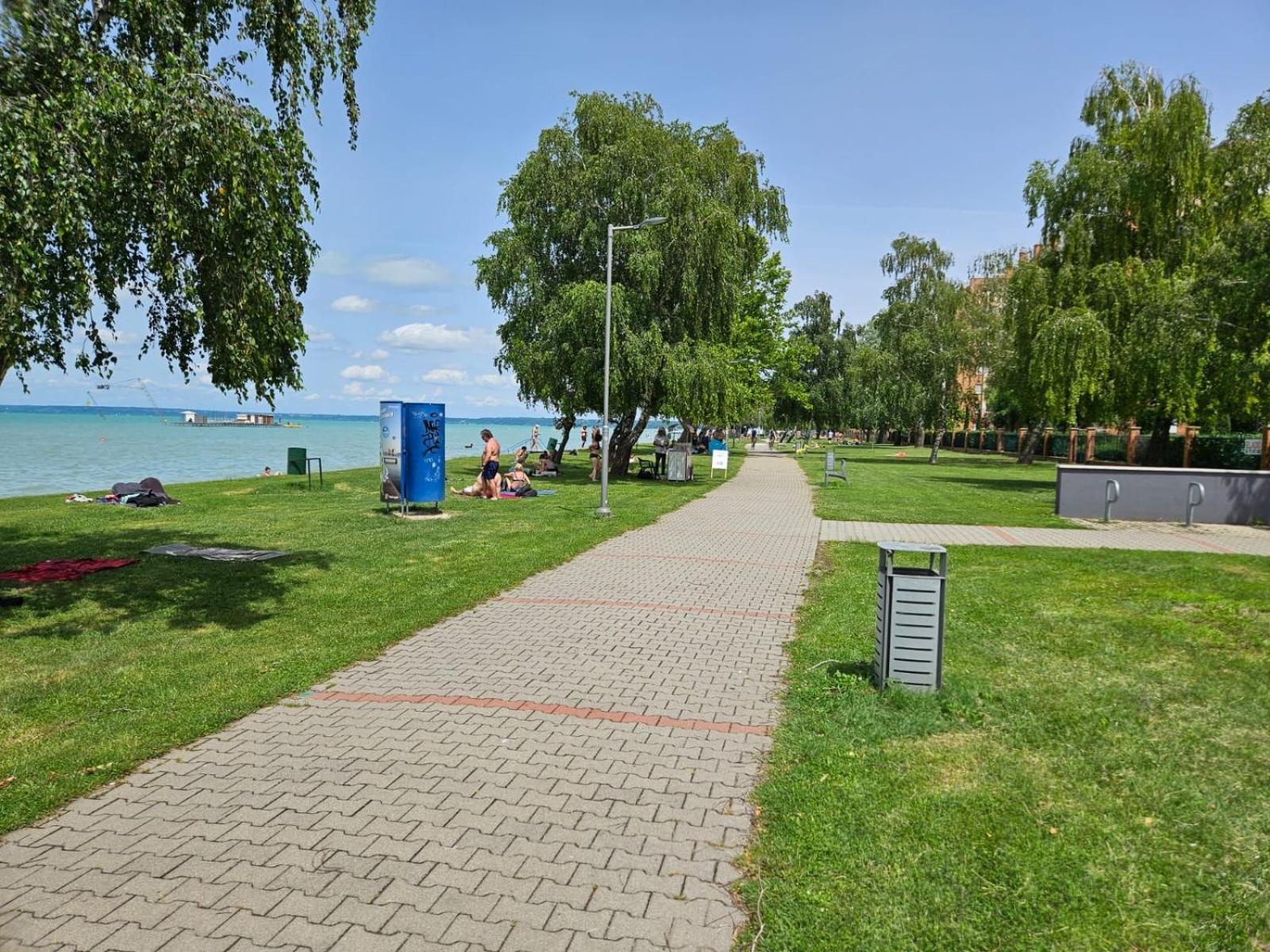 Balatonic Lemon Apartmanhaz Siófok Zewnętrze zdjęcie